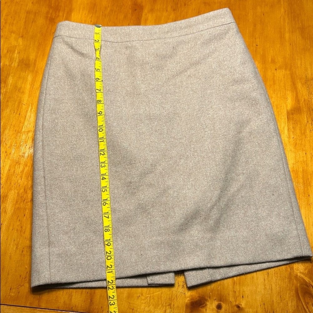 J.Crew The Pencil Skirt Wool Blend Heathered Tan Oatmeal Quiet Luxury Preppy - Picture 4 of 9